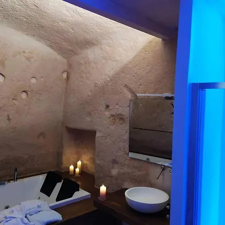 Fornaci 46 Sassi Con Idromassaggio Matera
